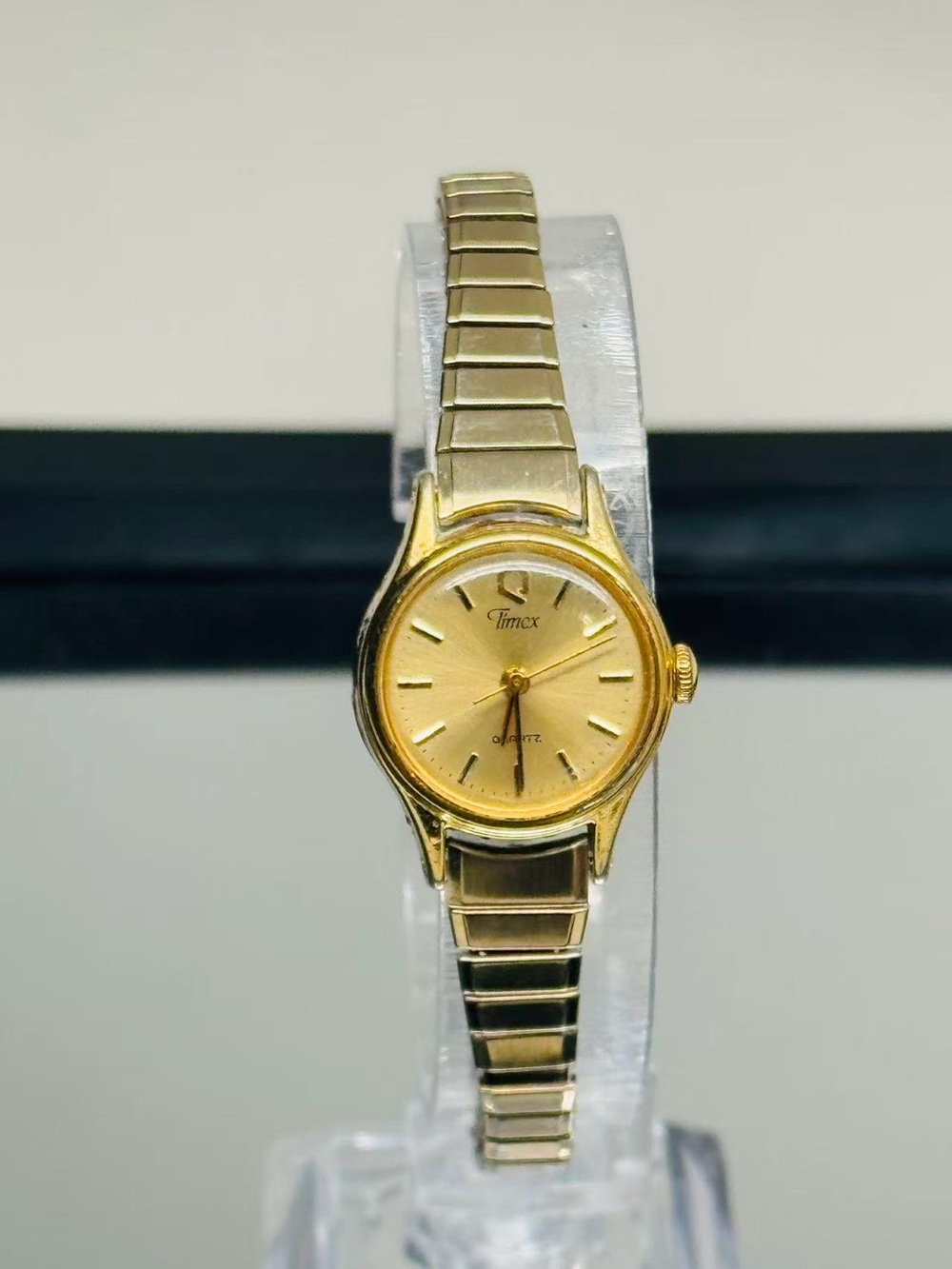 Vintage Timex Quartz Ladies Watch Gold Tone Bracelet 20mm New Battery Runs